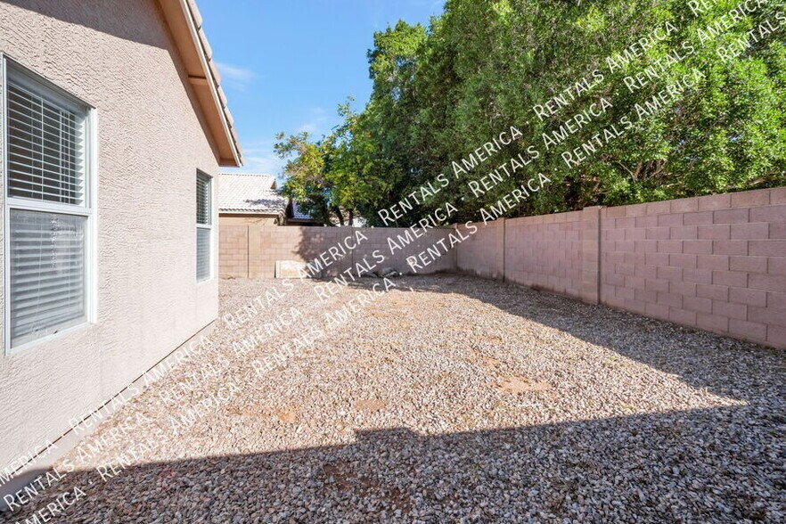 Building Photo - 295 N Hudson Pl