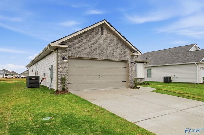 Building Photo - 304 Allene Wy
