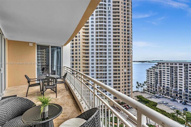Building Photo - 848 Brickell Key Dr