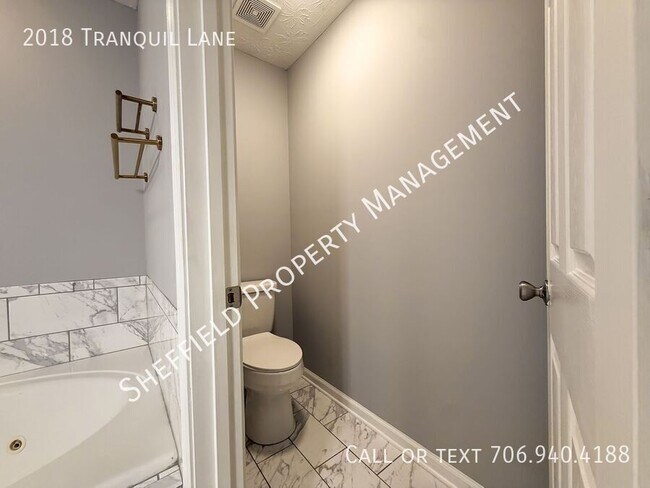 Building Photo - 2018 Tranquil Ln