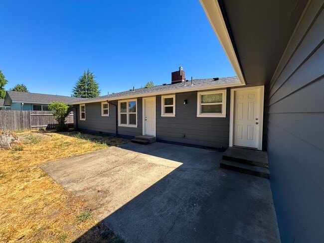 Building Photo - 3-bedroom, 1.5-bath home in Santa Clara