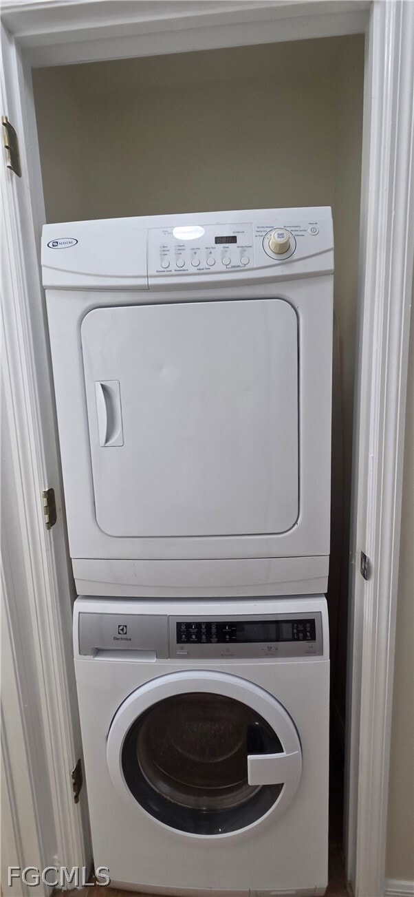 Building Photo - 1415 NE 8th Terrace