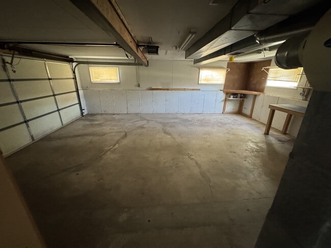 Building Photo - 2931 Carmel Dr