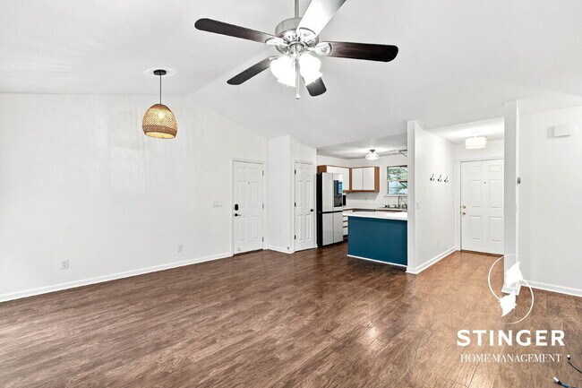 Building Photo - 54 Ardmore Ave