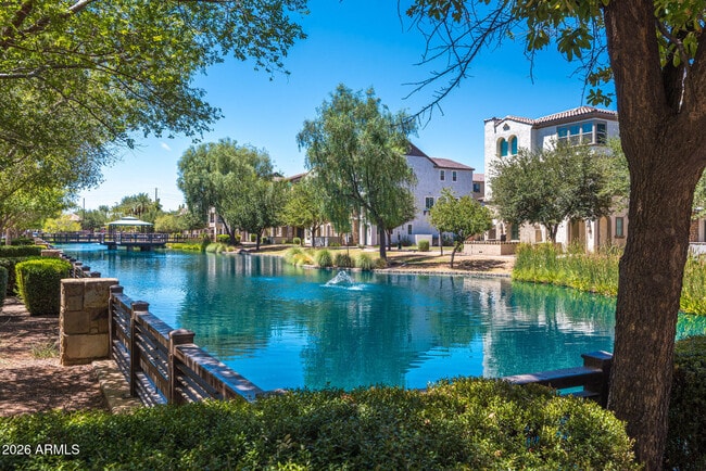 Building Photo - 1739 E Dogwood Ln