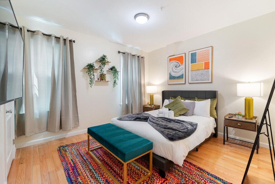 Building Photo - 12 Hubbardston Rd