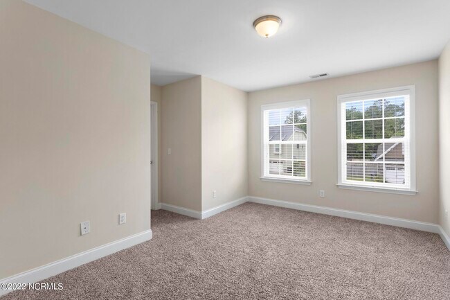Building Photo - 305 Vilas Way S