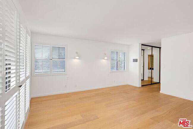 Building Photo - 1025 22nd St