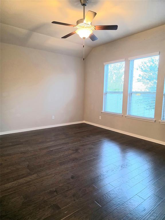 Building Photo - 129 Belford St