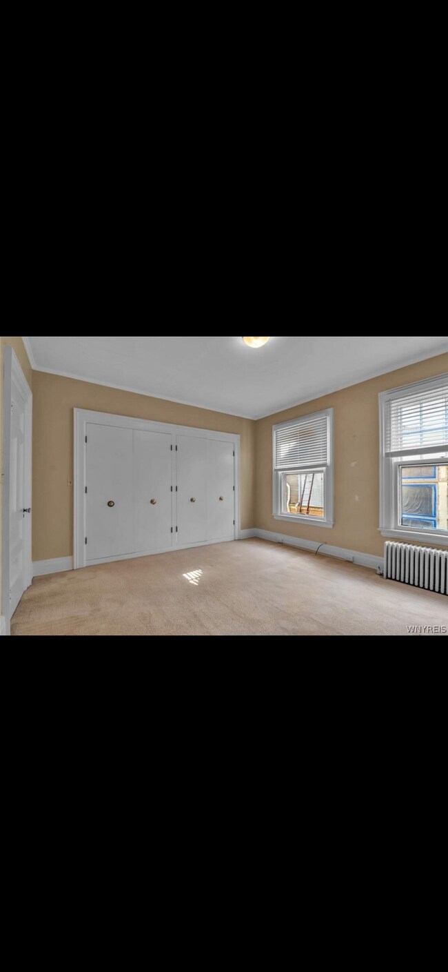 Building Photo - 444 Linwood Ave