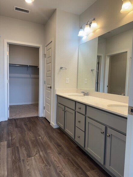 Building Photo - 487 Interlocken Blvd