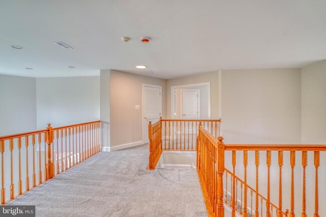 Building Photo - 9902 Player Dr