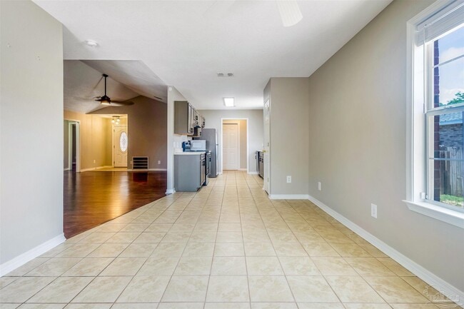 Building Photo - 2104 Frontera St