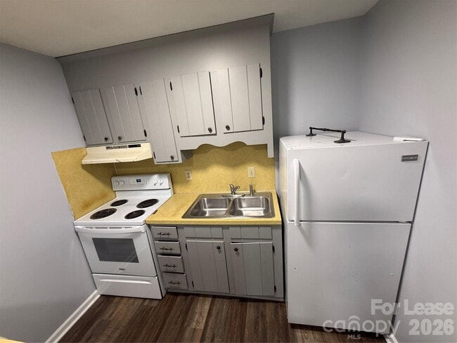 Building Photo - 435 3rd Ave Dr SE