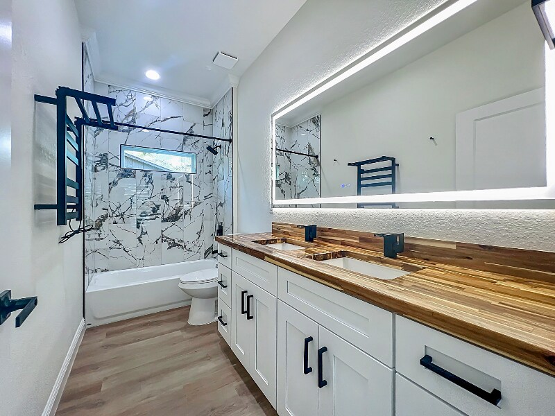 Building Photo - 1001 Jenkins St