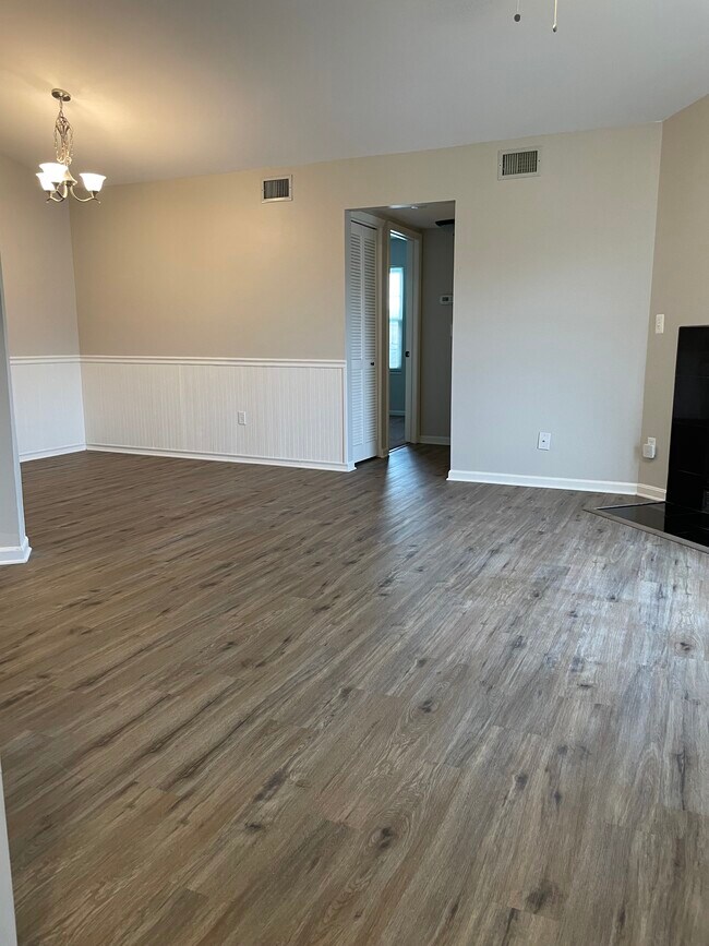 Building Photo - 5223 Breezewood Arch