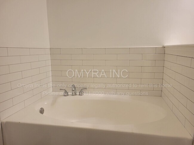 Building Photo - Beautiful One Bedroom Condo in East Atlanta!