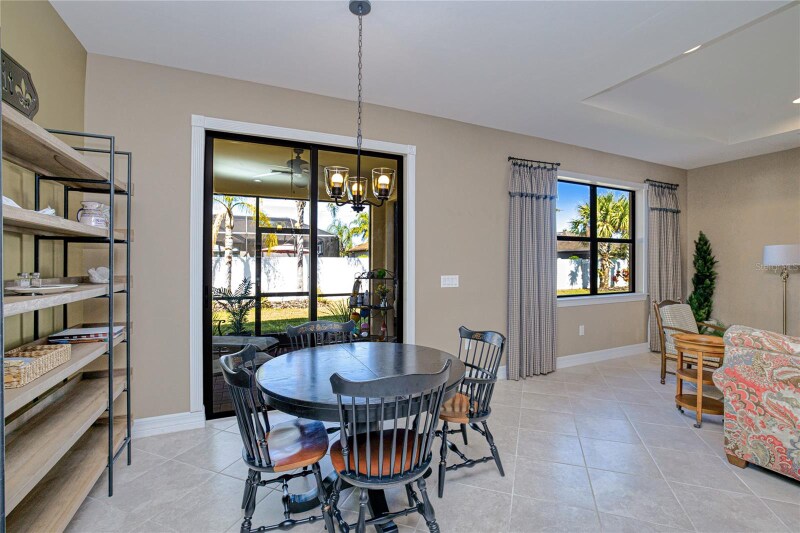 Building Photo - 2600 Sherman Oak Dr