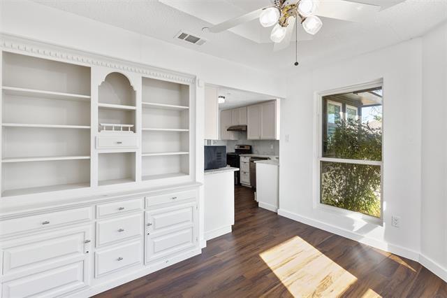 Building Photo - 3005 Club Hill Dr