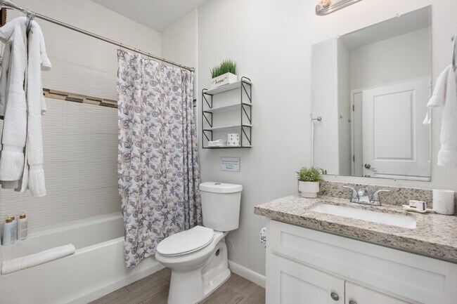 Building Photo - 106 Las Joyas Blvd