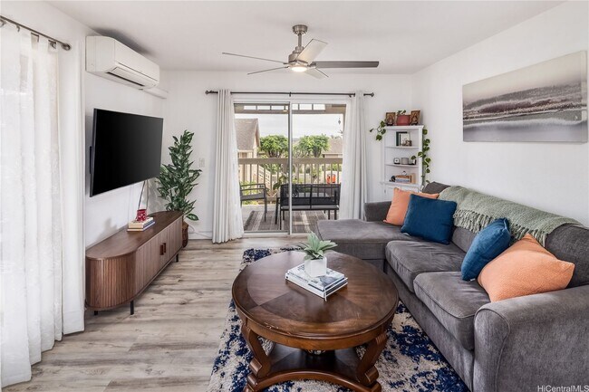 Building Photo - AVAILABLE NOW! 2 bed, 2 bath, 1 parking