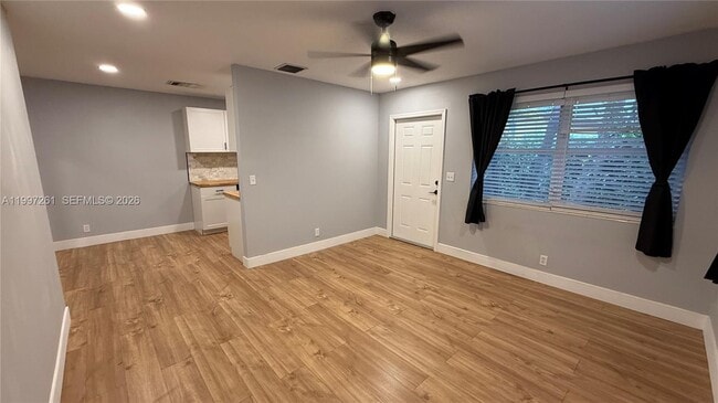 Building Photo - 1035 SW 30th St