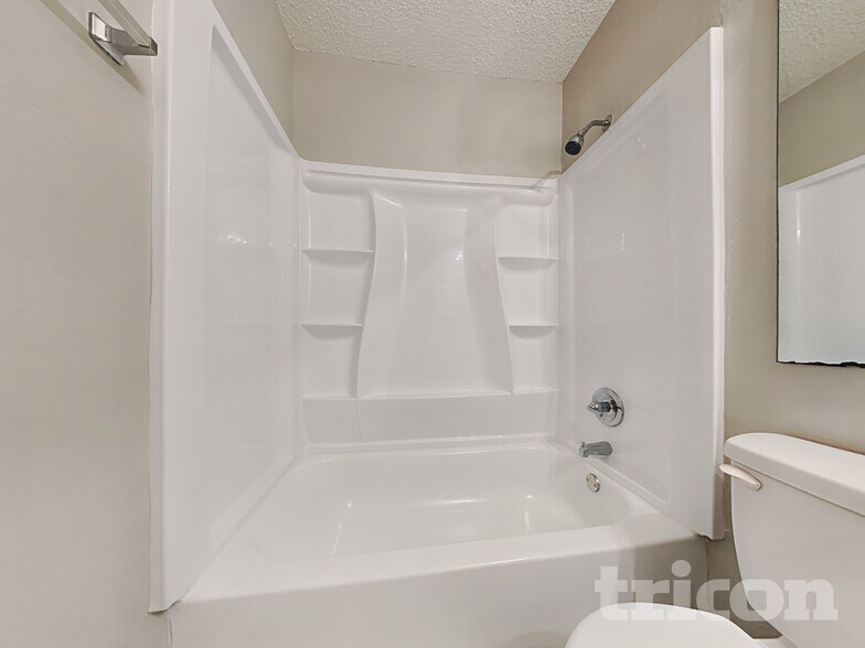 Building Photo - 5620 Oregon Trail Ct