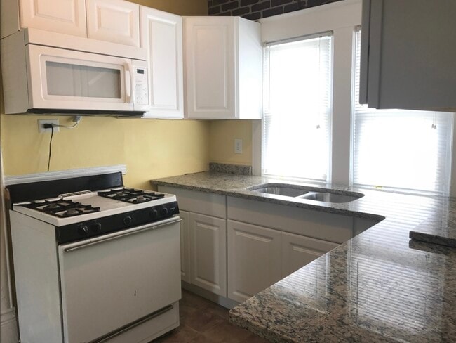 Building Photo - 319 E Vine St