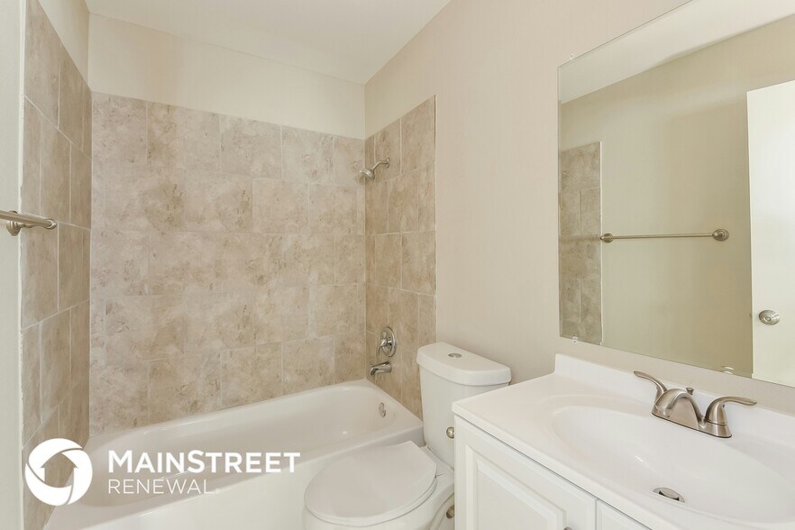 Building Photo - 8014 Chestnut Bluff Dr