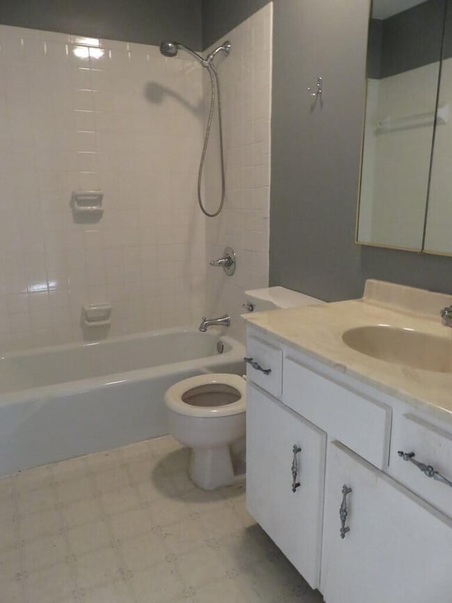 Building Photo - 3508 Prestwick Dr