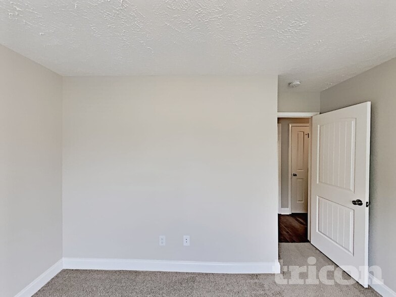 Building Photo - 296 Fieldstone Ln