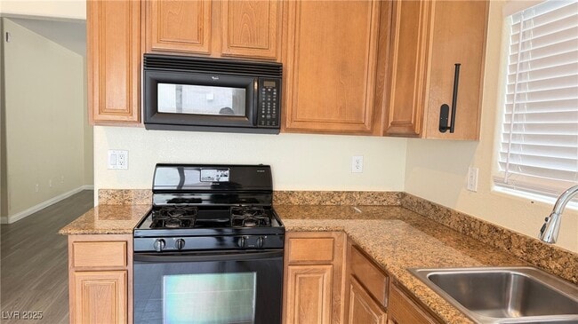 Building Photo - 10110 Poppy Plant St