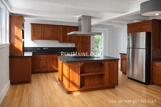 Building Photo - 25 High St