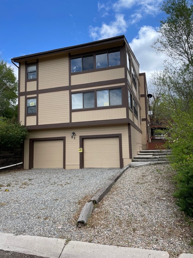 Building Photo - 21 El Sereno Dr