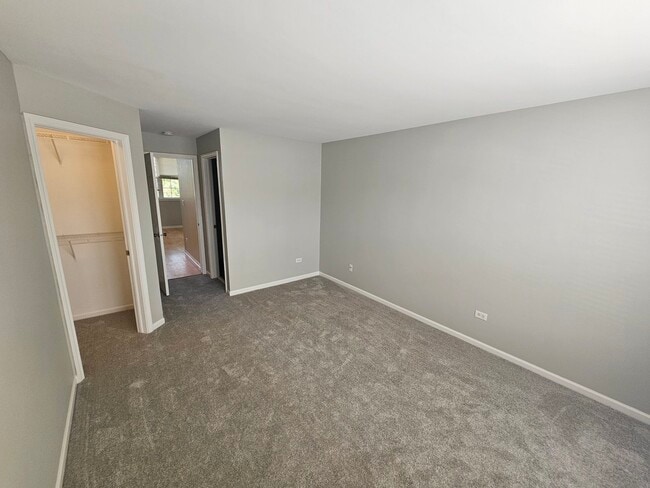 Building Photo - 2935 Rutland Cir