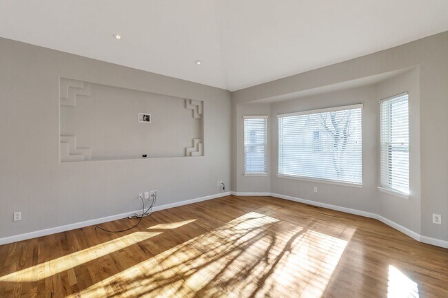 Building Photo - **Beautiful 5 Bed 4 Bath home for rent in ...