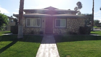 Building Photo - 72577 Edgehill Dr