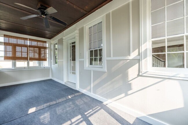 Building Photo - 757 Holt Rd
