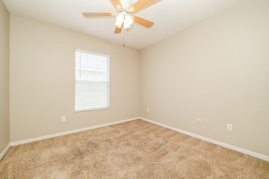 Building Photo - 16217 Bridgewalk Dr