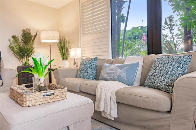 Building Photo - 1665 S Ocean Ln