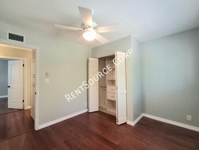 Building Photo - 26421 Torrey Pines Dr