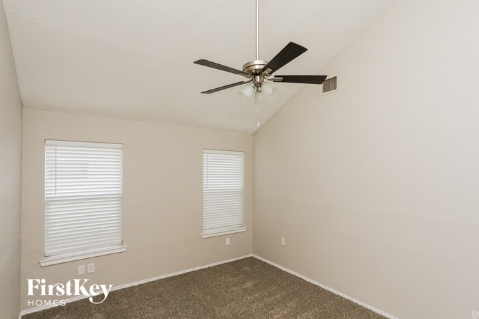 Building Photo - 1620 Hunterwood Dr