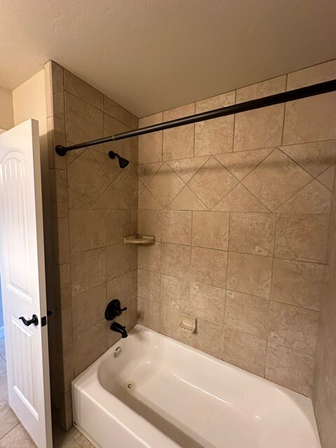 Building Photo - 640 SW 6th St