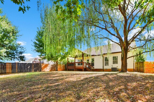 Building Photo - Pet Friendly Four Bedroom!
