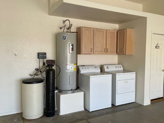 Building Photo - Coming Soon! DO NOT DISTURB TENANTS!