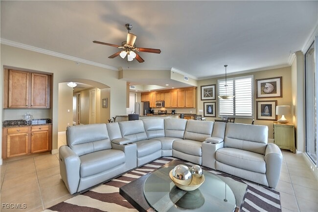 Building Photo - 2104 W First St