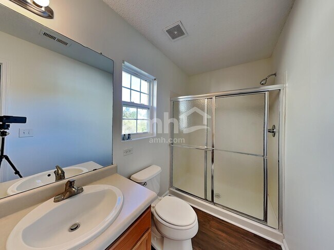 Building Photo - 4426 Red Hook Rd