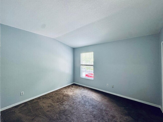 Building Photo - Spacious 2-Bedroom Townhome in Gated Fishh...