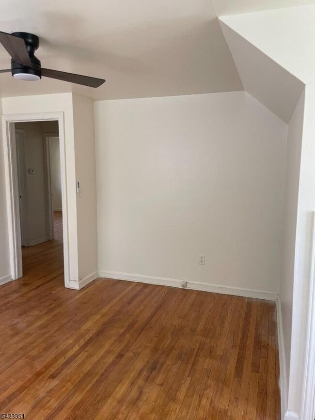 Building Photo - 134 Chestnut St