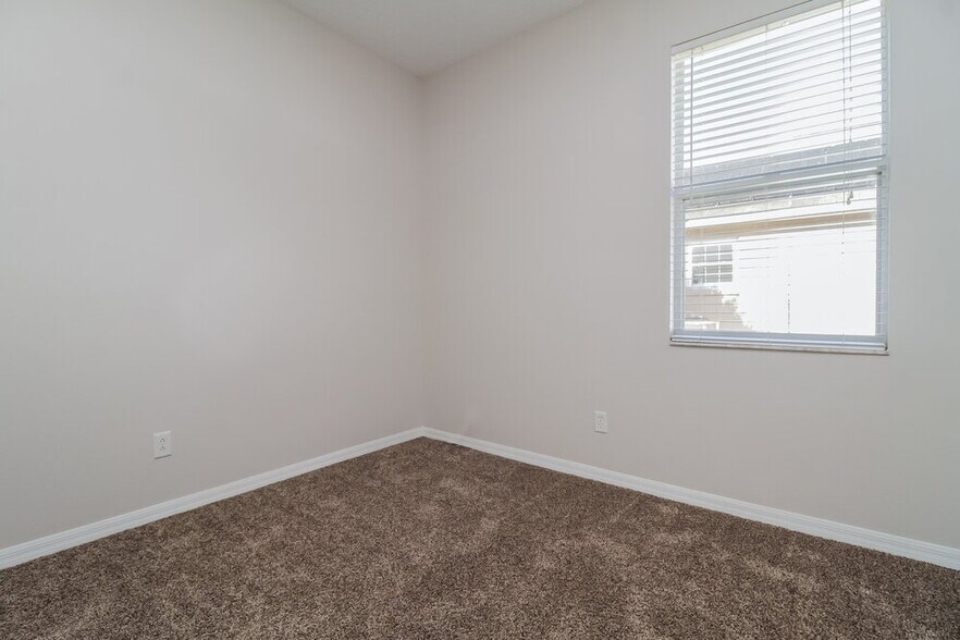 Building Photo - 1741 Mountclair Ct